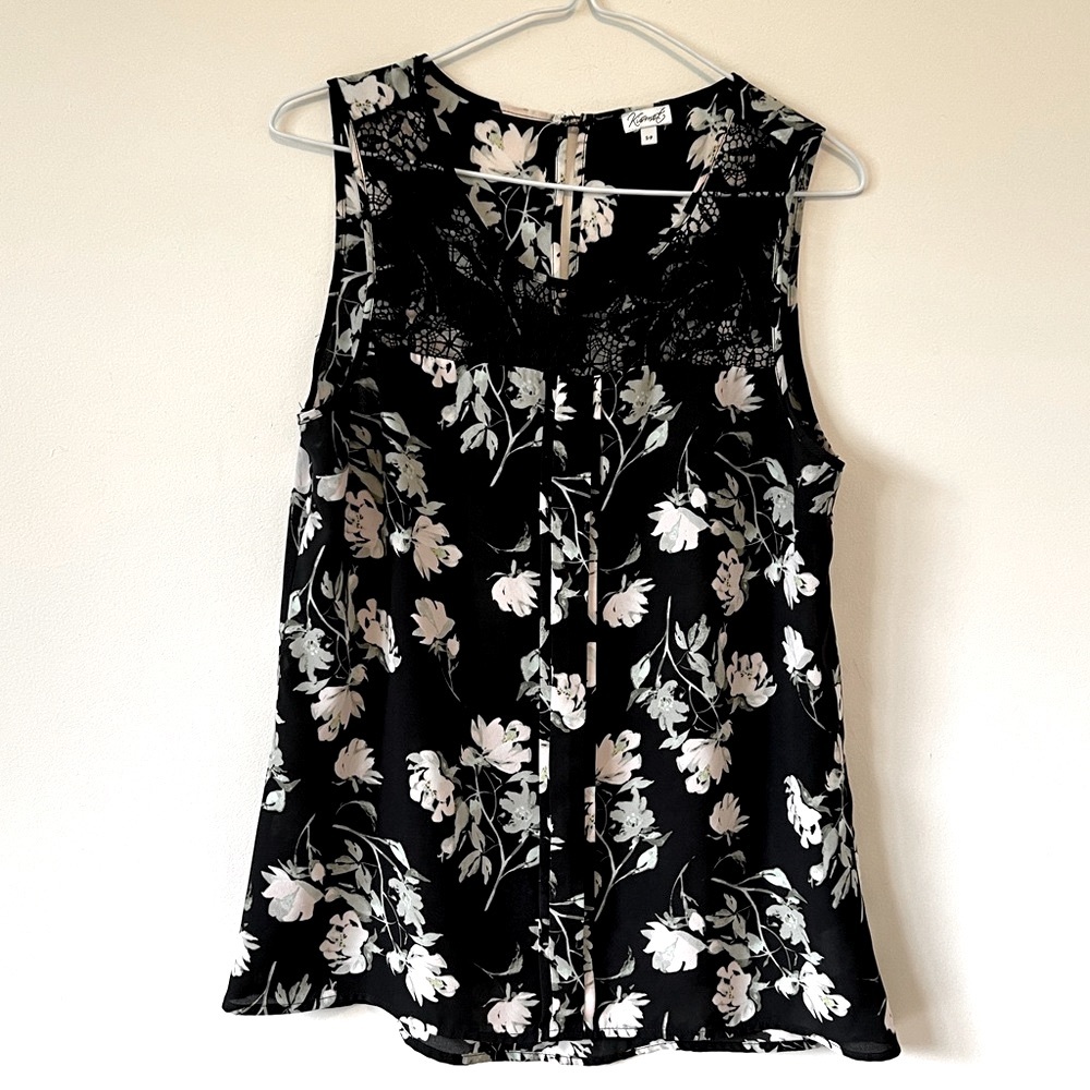 Kismet Sleeveless Floral Blouse
